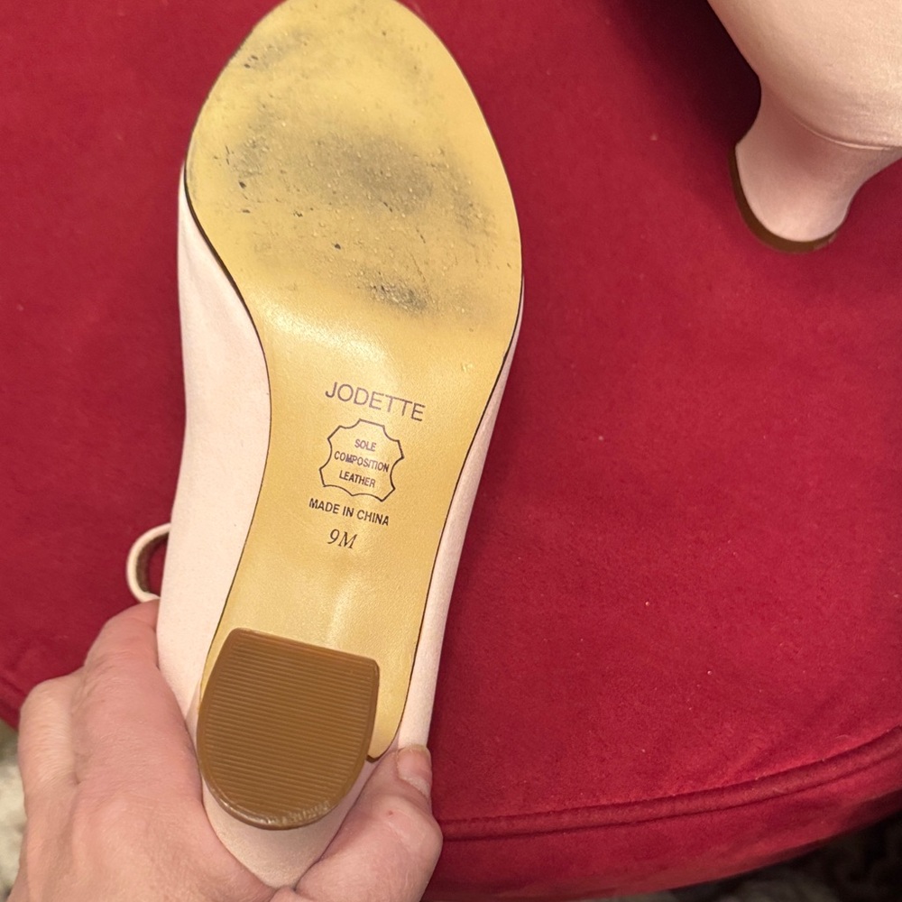 Apostrophe Light Pink Mary Jane Heels - Picture 6 of 6